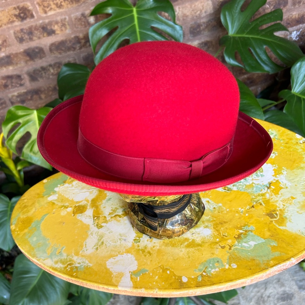 Stylish Red Bowler Hat - image 2